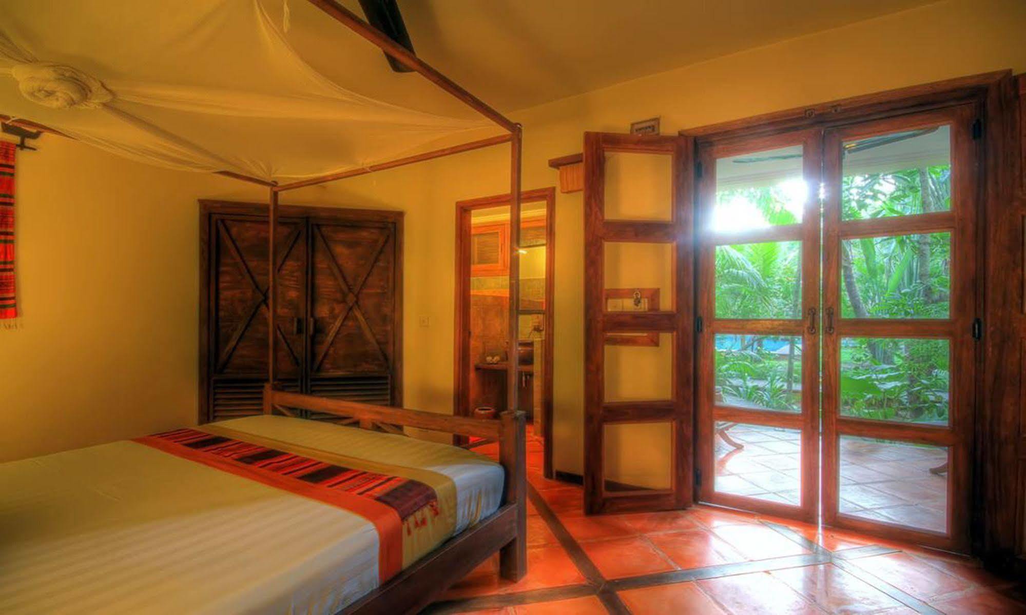 Mysteres D'Angkor Siem Reap Lodge Exterior photo